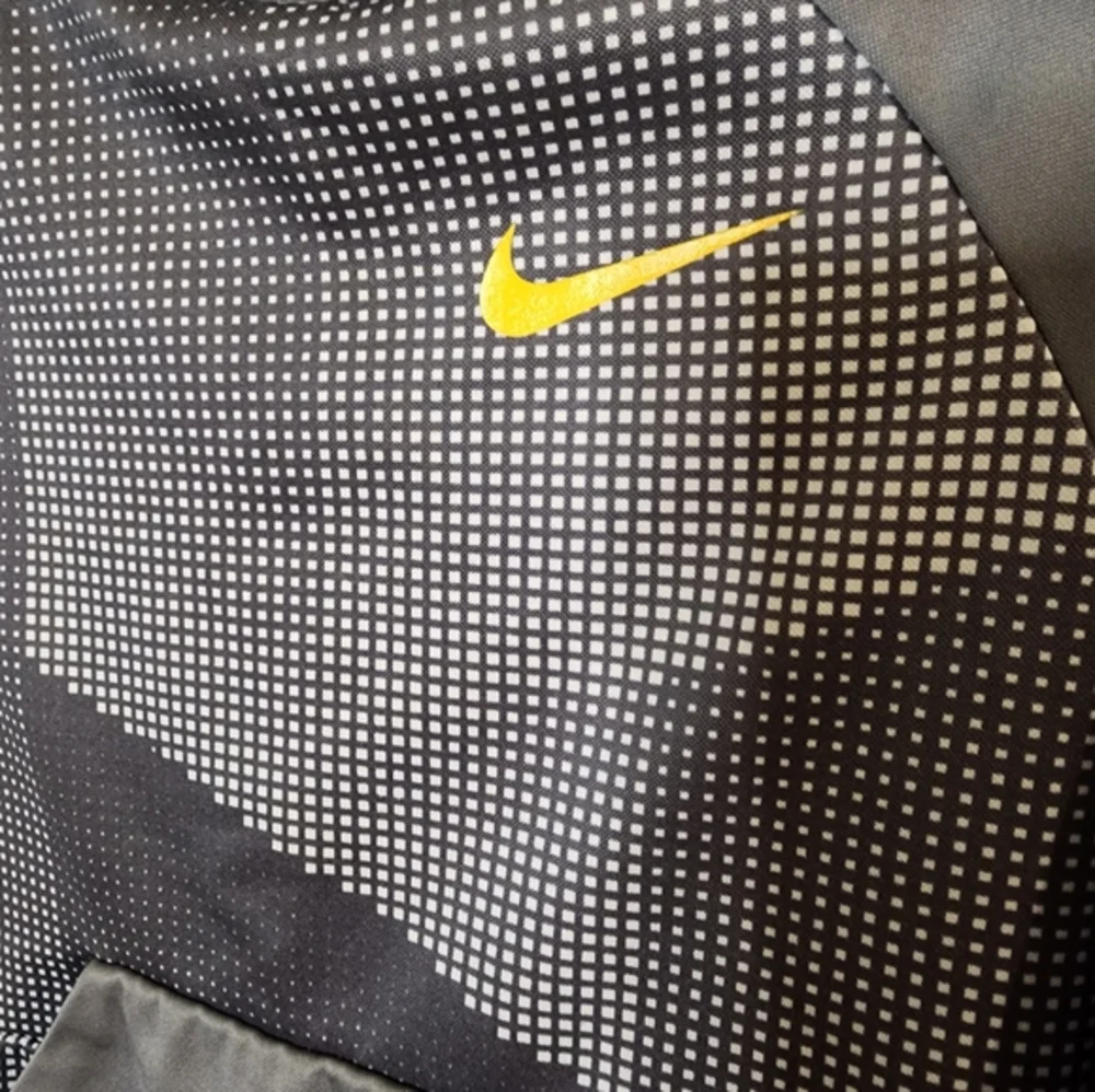Nike dri fit gray yellow pullover‎